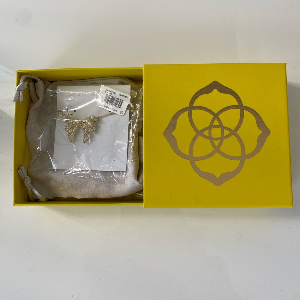 Kendra Scott Gold Necklace in Yellow Box